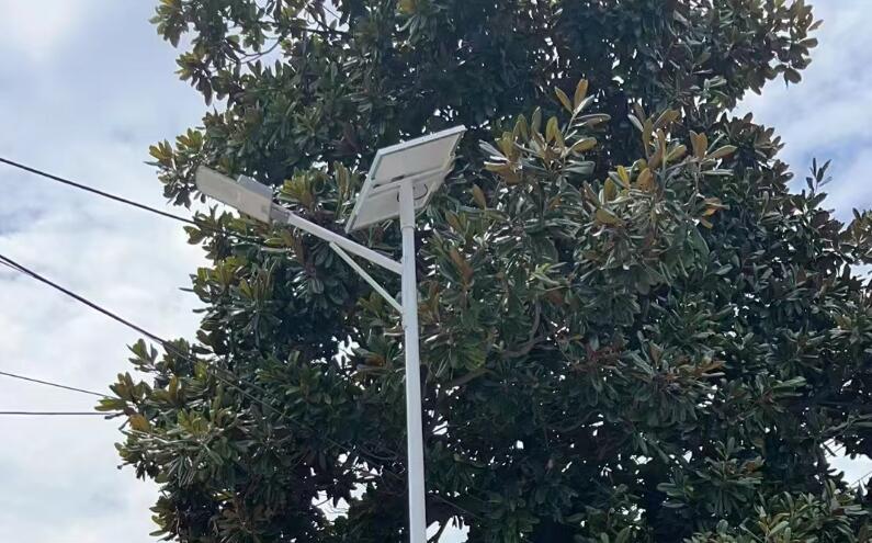 風(fēng)光互補(bǔ)太陽能路燈工作原理